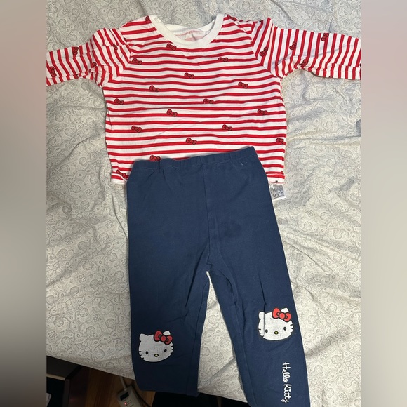 Bundle of toddler girl clothes size 24-36m and 3T in a very good condition - Picture 4 of 6